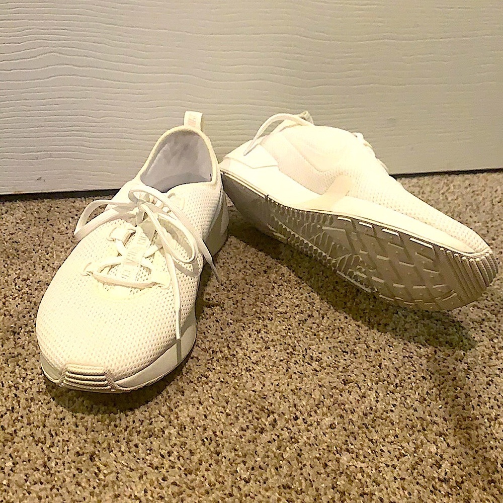 Women’s White Nike Shoes